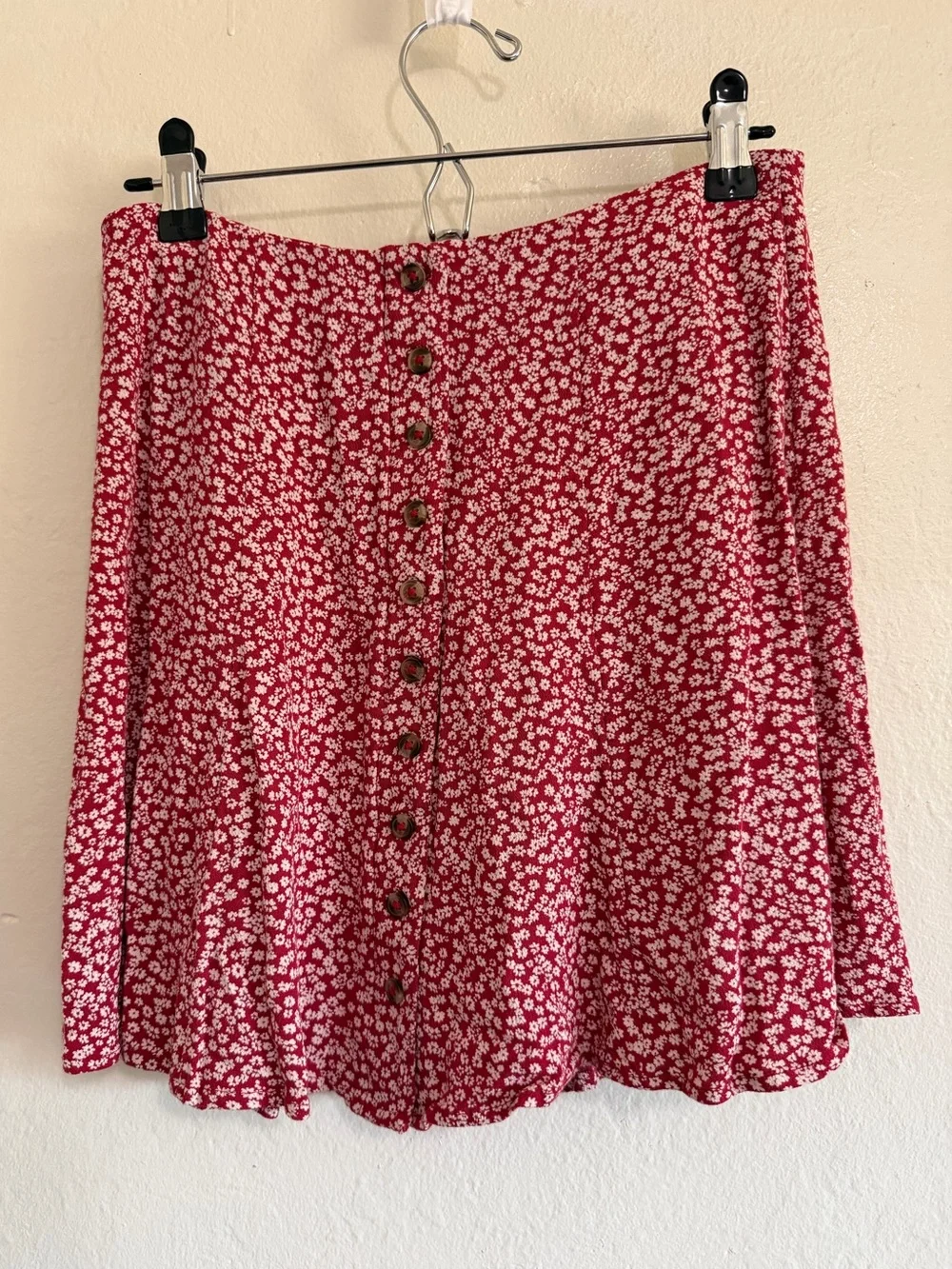 American Eagle Outfitters Red Floral Button-Front Skirt size 2